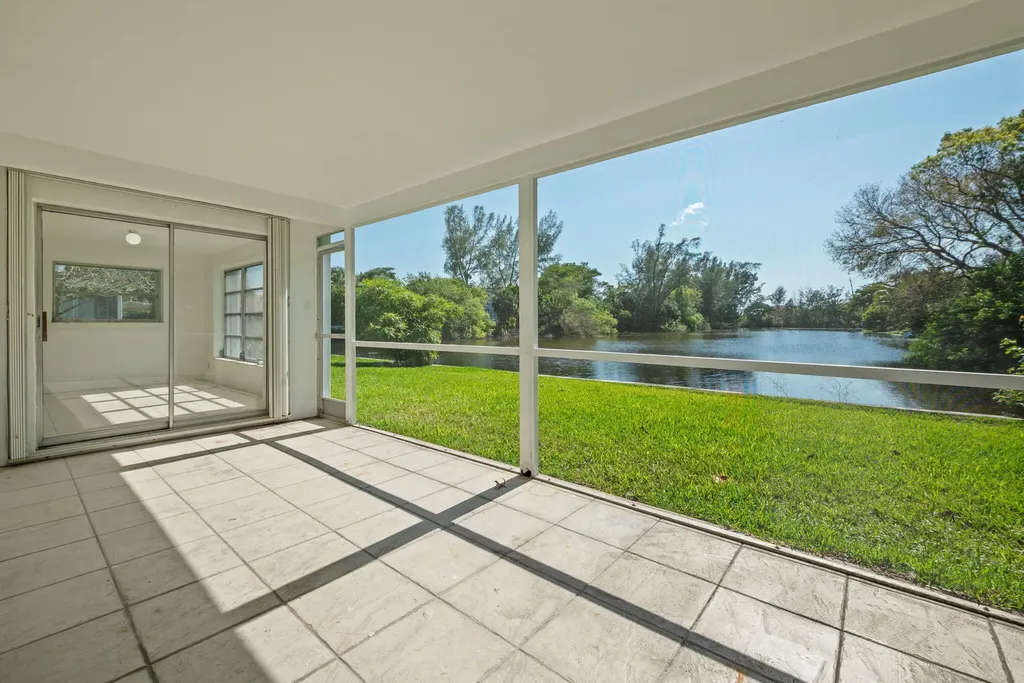 5205 NW 28th Avenue Tamarac FL 33309