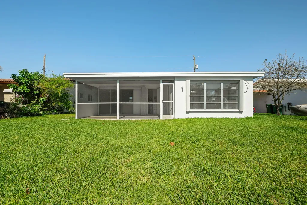 5205 NW 28th Avenue Tamarac FL 33309