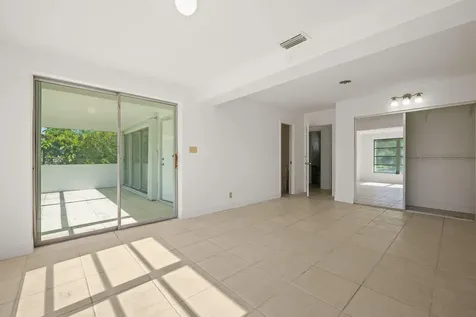5205 NW 28th Avenue Tamarac FL 33309