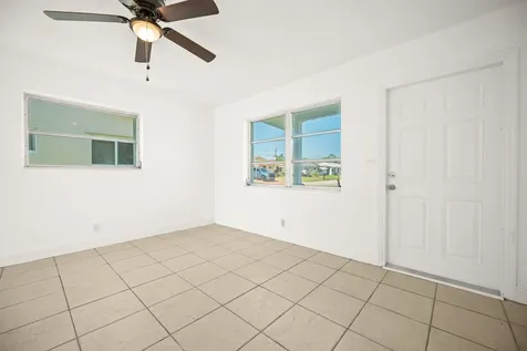 5205 NW 28th Avenue Tamarac FL 33309