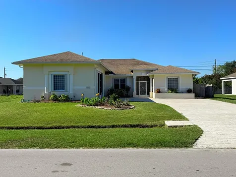 1006 SW Majorca Avenue Port St Lucie FL 34953
