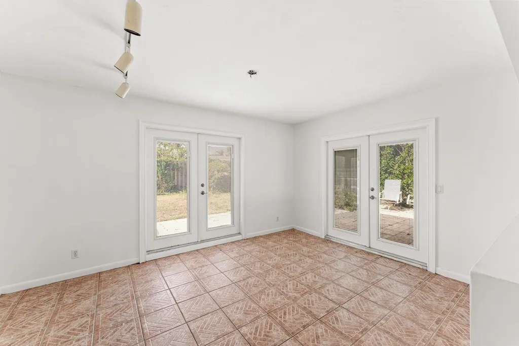 360 NE 23rd Way Boca Raton FL 33431