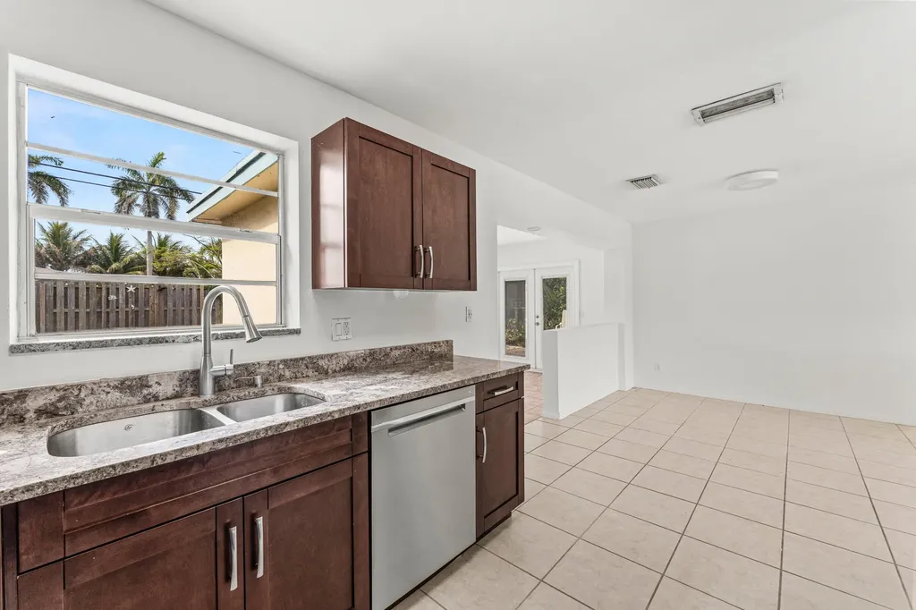 360 NE 23rd Way Boca Raton FL 33431