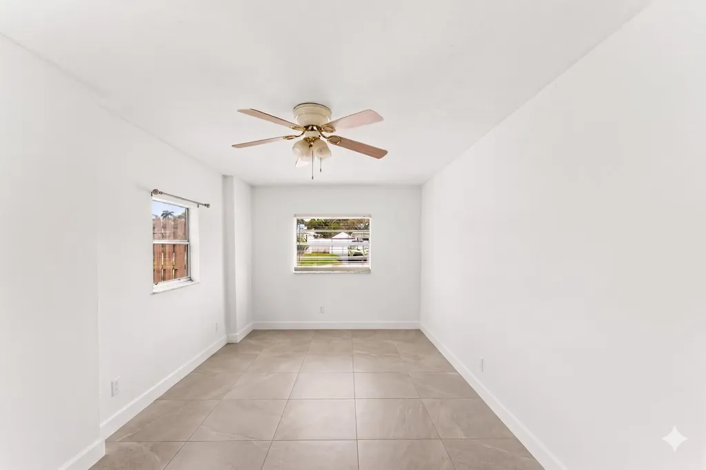 360 NE 23rd Way Boca Raton FL 33431