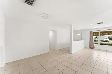 360 NE 23rd Way Boca Raton FL 33431