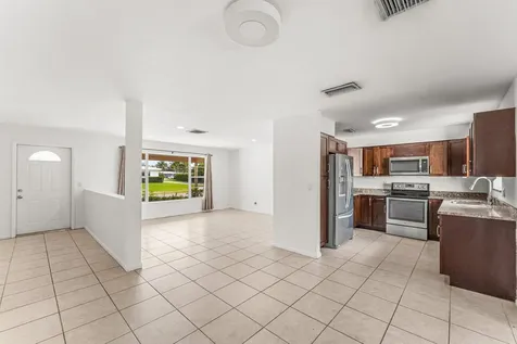 360 NE 23rd Way Boca Raton FL 33431