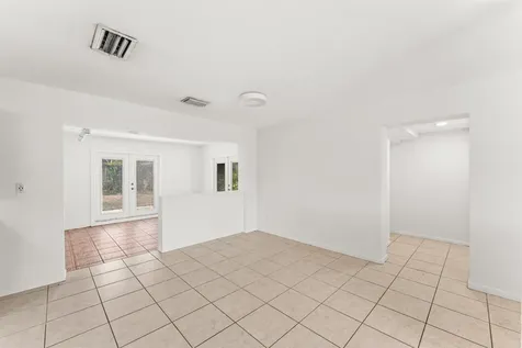 360 NE 23rd Way Boca Raton FL 33431