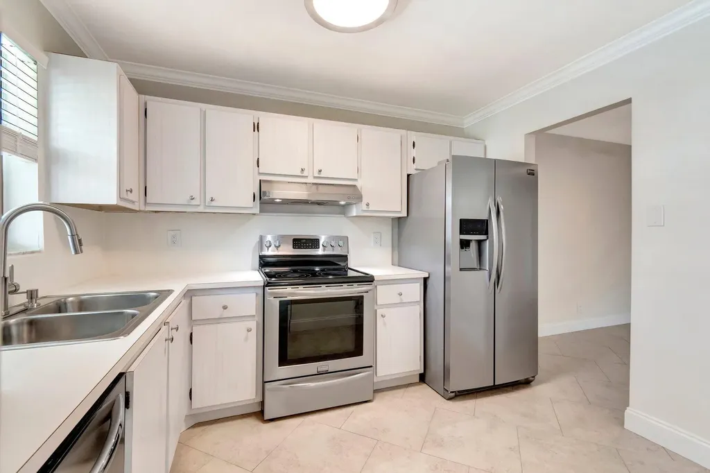 2395 Jaeger Drive Delray Beach FL 33444