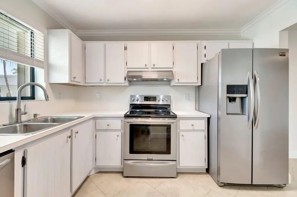 2395 Jaeger Drive Delray Beach FL 33444