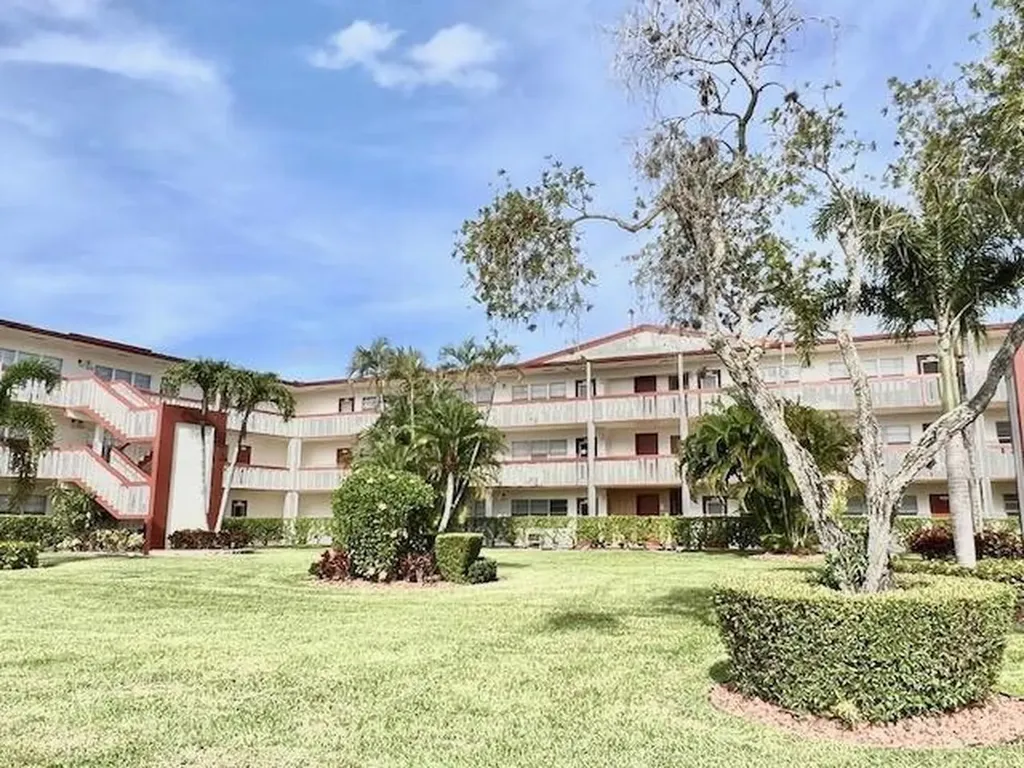 251 Brighton F Boca Raton FL 33434