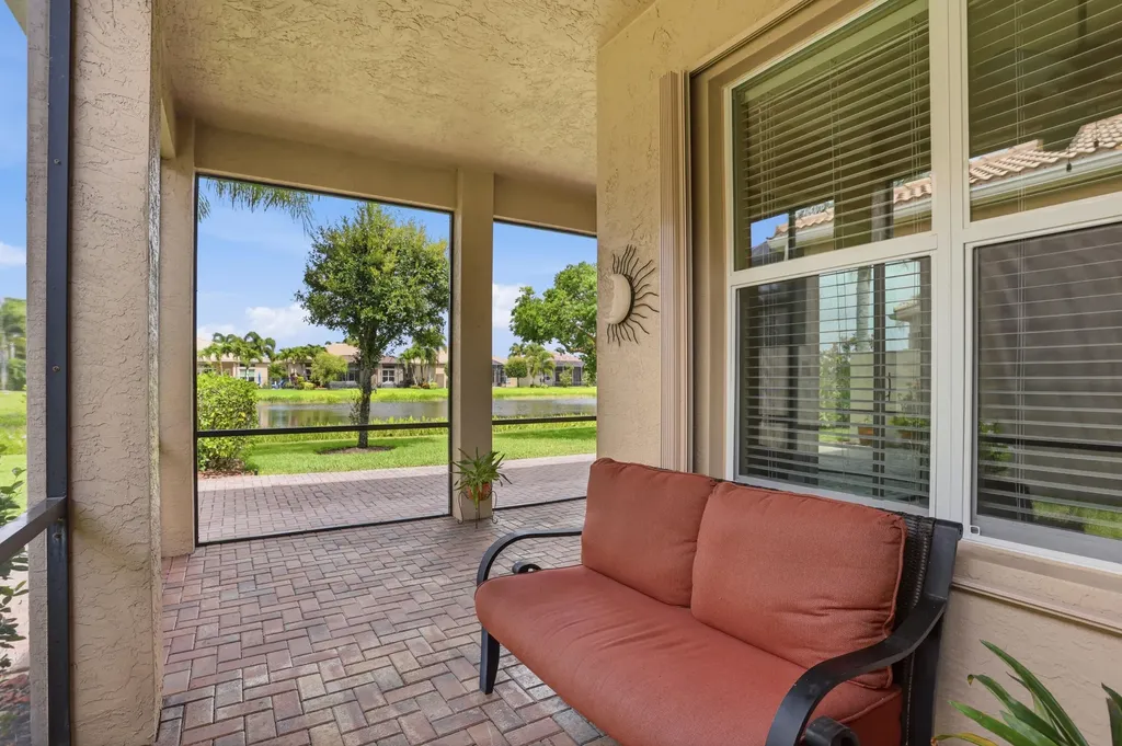 10825 Leaf Bridge Way Boynton Beach FL 33473