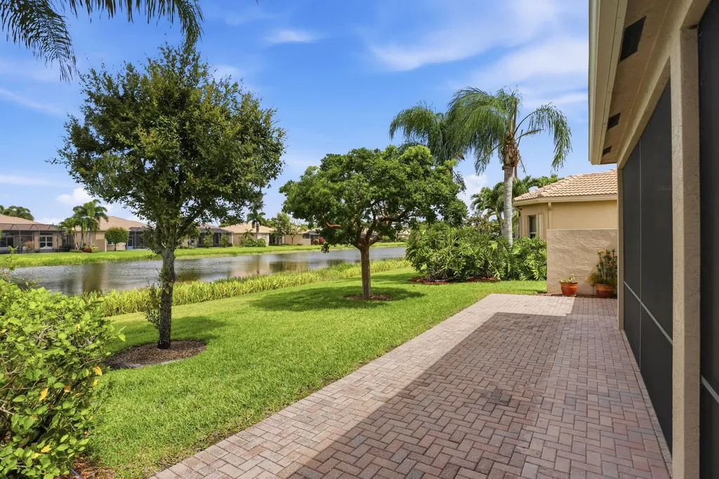 10825 Leaf Bridge Way Boynton Beach FL 33473