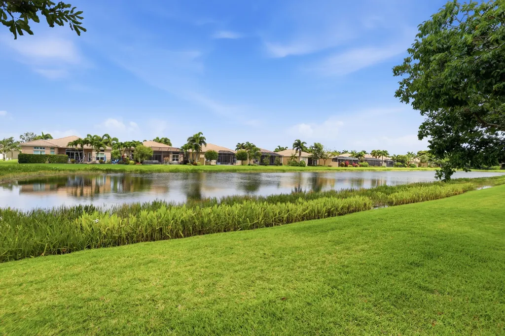 10825 Leaf Bridge Way Boynton Beach FL 33473