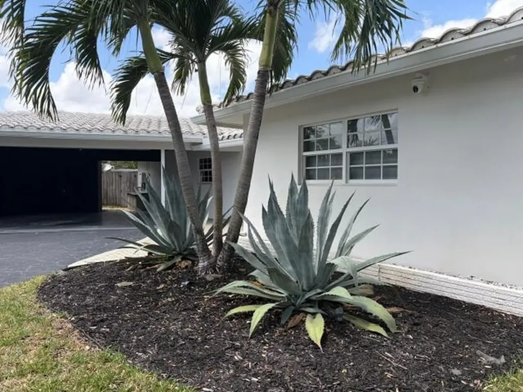 2083 NE 54th Court Fort Lauderdale FL 33308