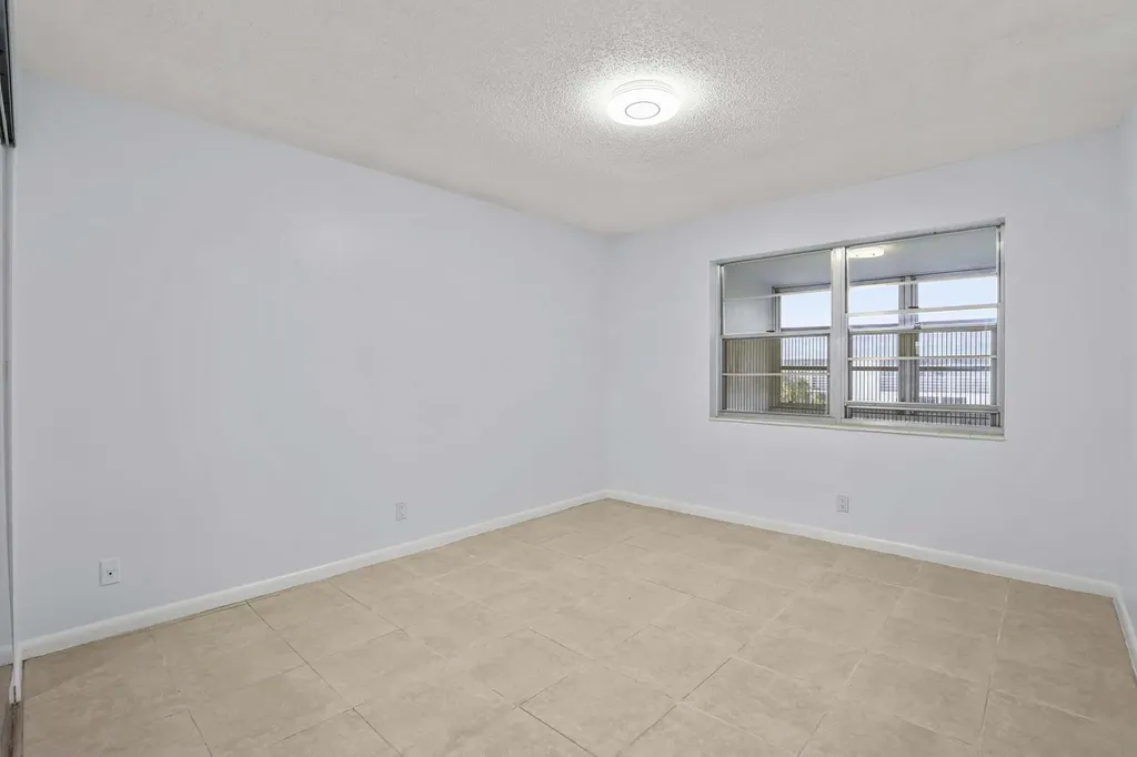 63 Hastings D West Palm Beach FL 33417