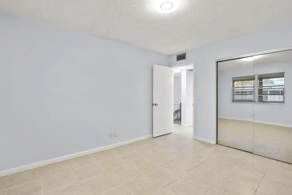 63 Hastings D West Palm Beach FL 33417
