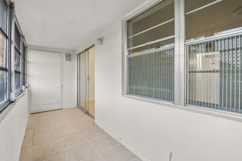 63 Hastings D West Palm Beach FL 33417