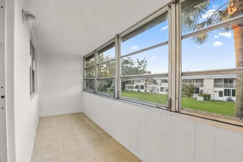 63 Hastings D West Palm Beach FL 33417