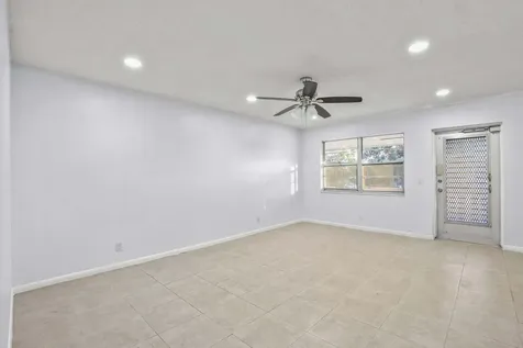 63 Hastings D West Palm Beach FL 33417