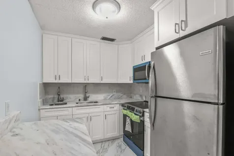 63 Hastings D West Palm Beach FL 33417
