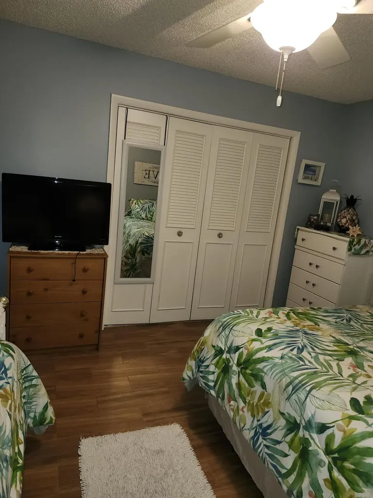 101 Country Lane Boynton Beach FL 33435