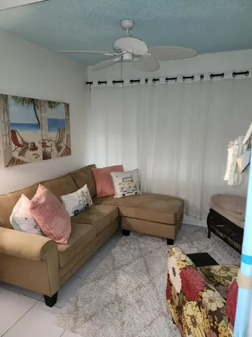 101 Country Lane Boynton Beach FL 33435