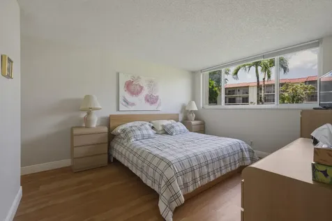 371 S Hollybrook Drive Pembroke Pines FL 33025