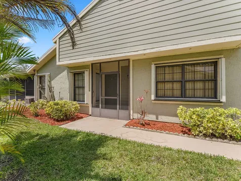 1526 SE Dewberry Court Port St Lucie FL 34952