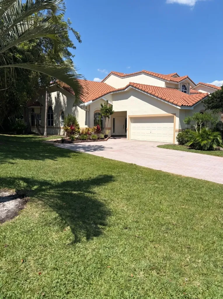 521 W Palm Aire Drive Pompano Beach FL 33069
