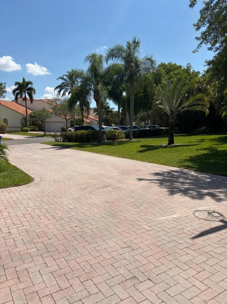 521 W Palm Aire Drive Pompano Beach FL 33069