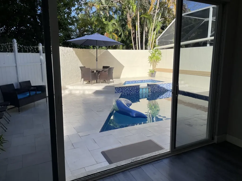 521 W Palm Aire Drive Pompano Beach FL 33069