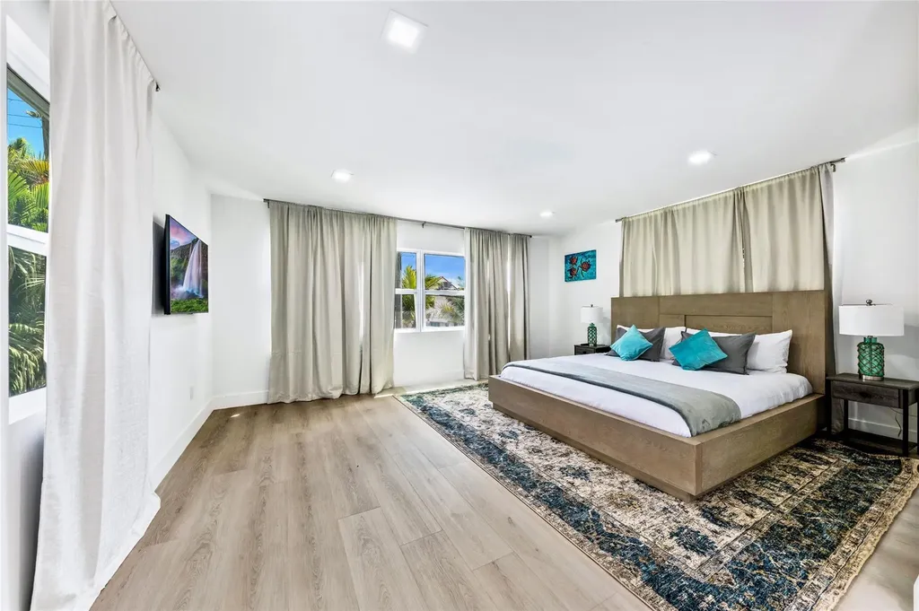 3329 NE 17th Street Fort Lauderdale FL 33305