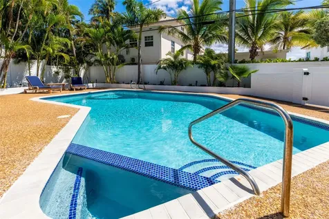 3329 NE 17th Street Fort Lauderdale FL 33305