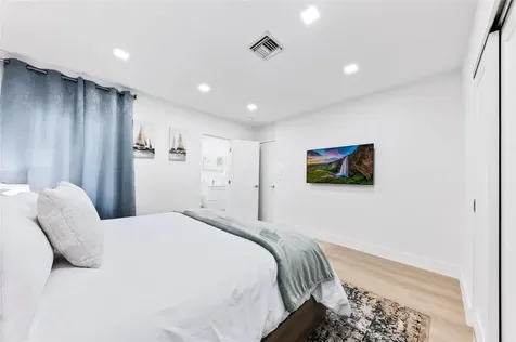 3329 NE 17th Street Fort Lauderdale FL 33305