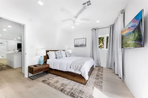 3329 NE 17th Street Fort Lauderdale FL 33305