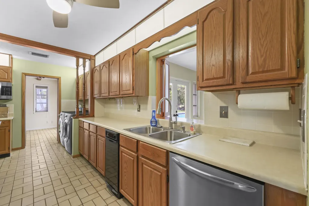 1720 SW 10th Street Boca Raton FL 33486