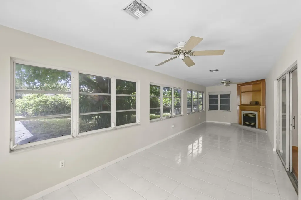 1720 SW 10th Street Boca Raton FL 33486