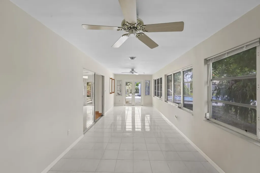 1720 SW 10th Street Boca Raton FL 33486