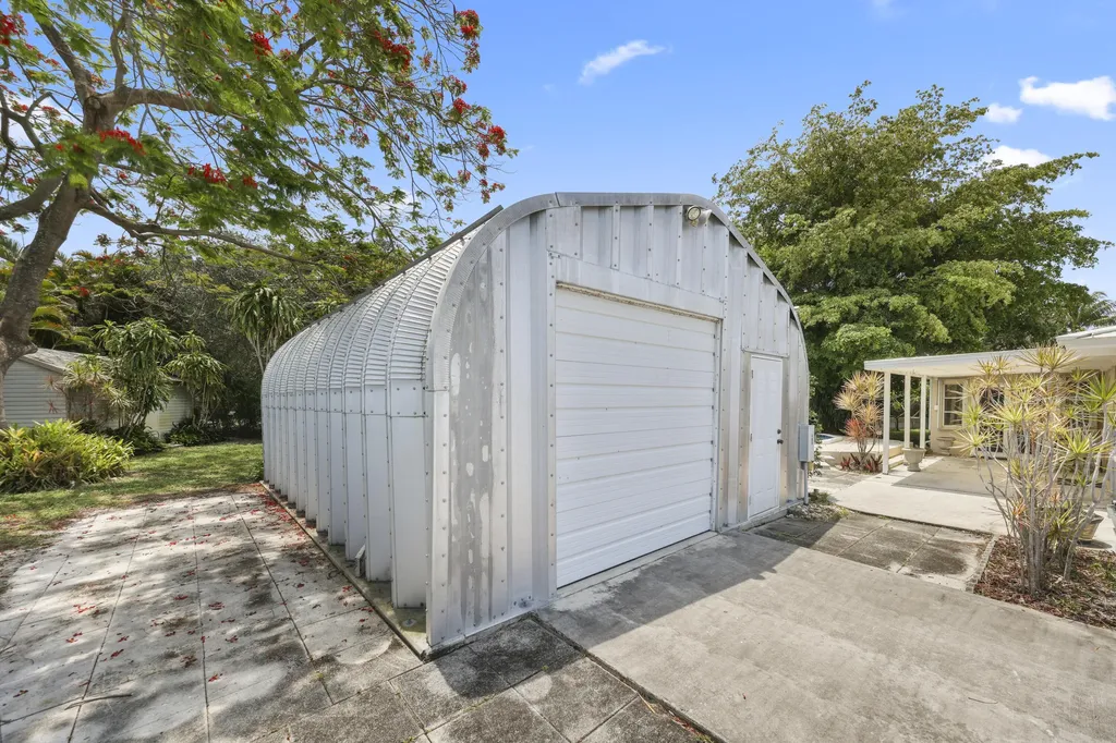1720 SW 10th Street Boca Raton FL 33486