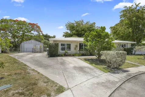 1720 SW 10th Street Boca Raton FL 33486