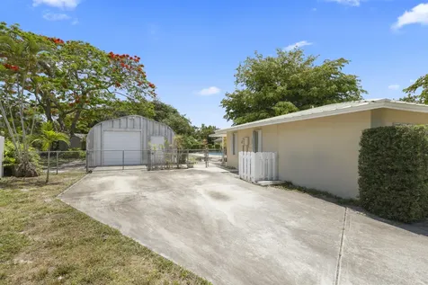 1720 SW 10th Street Boca Raton FL 33486