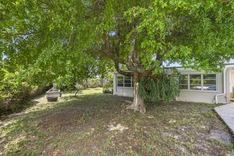 1720 SW 10th Street Boca Raton FL 33486