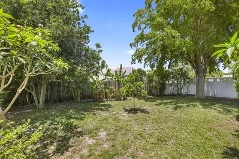 1720 SW 10th Street Boca Raton FL 33486