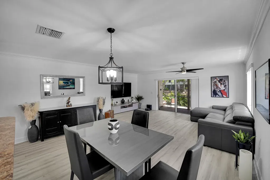 9499 NW 42nd Street Sunrise FL 33351