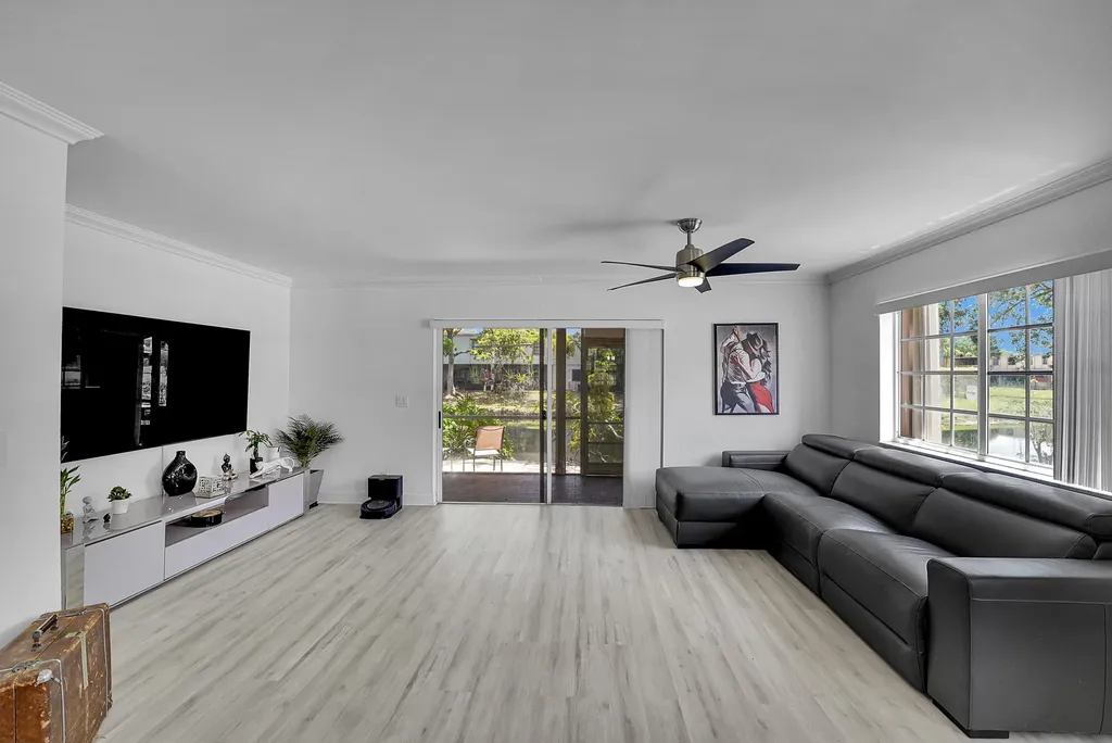 9499 NW 42nd Street Sunrise FL 33351