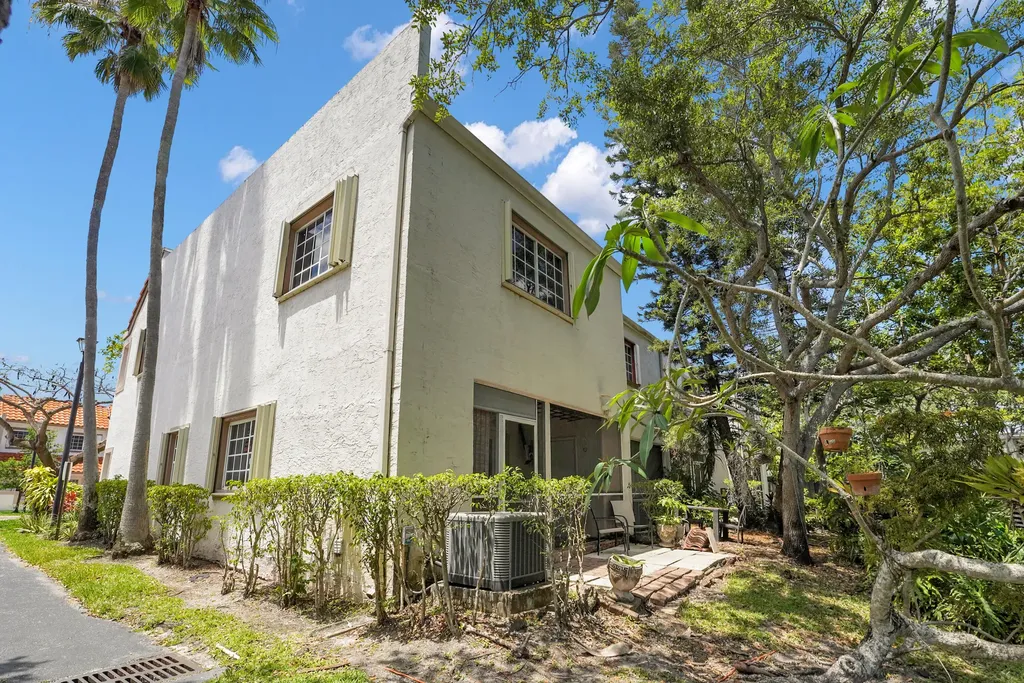 9499 NW 42nd Street Sunrise FL 33351