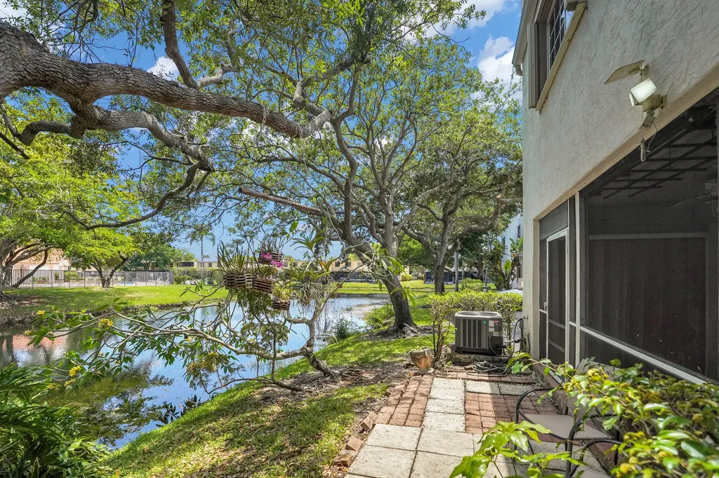 9499 NW 42nd Street Sunrise FL 33351