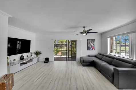 9499 NW 42nd Street Sunrise FL 33351