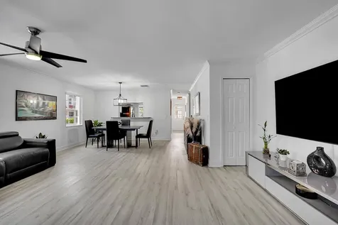 9499 NW 42nd Street Sunrise FL 33351