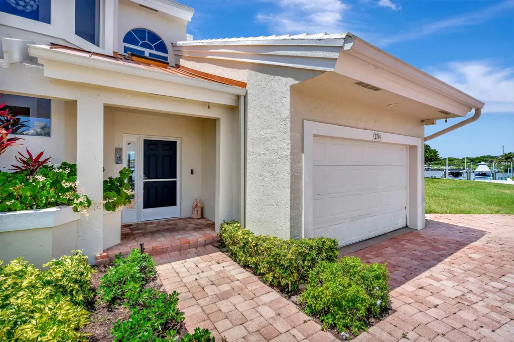 2704 Captains Way Jupiter FL 33477